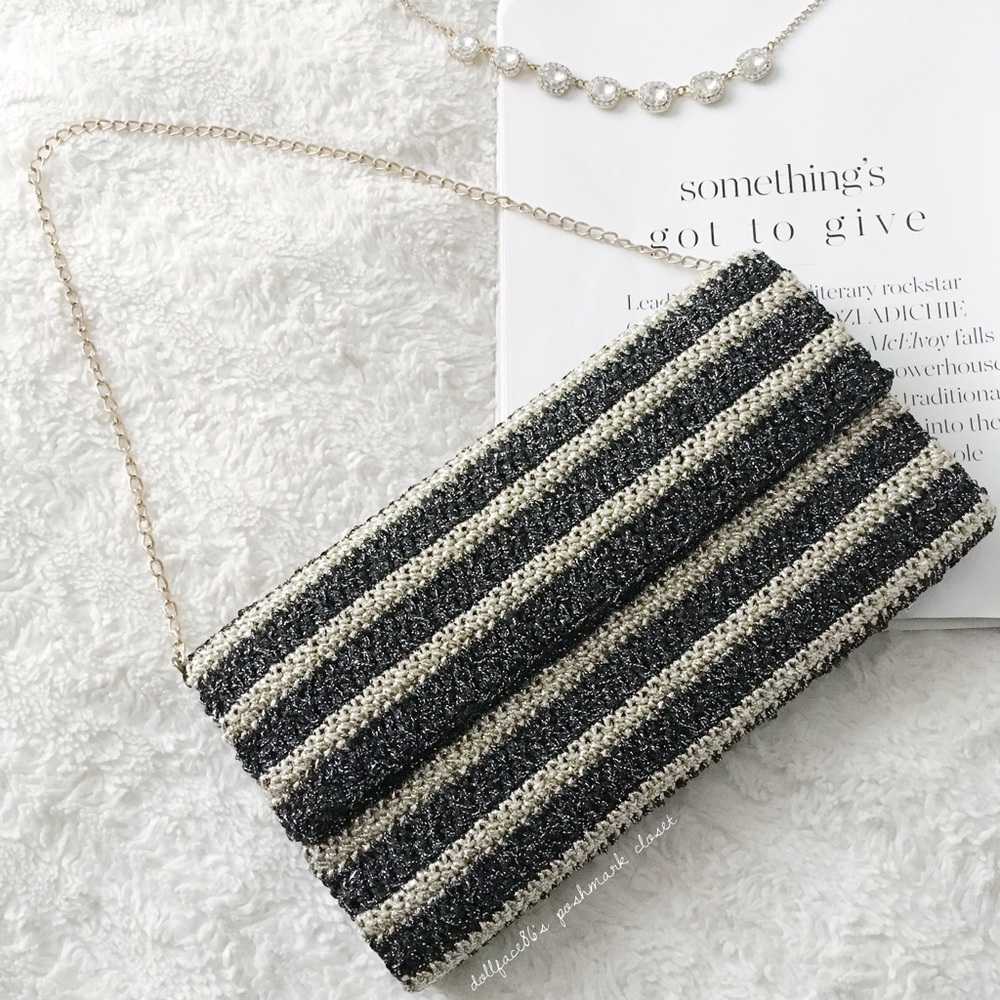 3/$30 Vintage Metallic Gold + Black  Clutch/Purse
